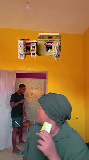 La Fin: Hilarious Moments with Colorful Props