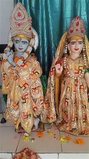 he ladli Sudha lije Hamari he Shyama Pyari Kunj Bihari