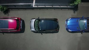 オンラインでしか手に入らない smart forfour turbo crosstown limitedに、実際に乗ってみませんか？今なら特別に東京・六本木のMercedes Me Tokyoでご試乗いただけます！ オンラインストア限定のオフロードデザインでさらに際立つダイナミックな個性、turboならではのパワフルなドライビングを、ぜひ、この週末にご体験ください！ 今すぐチェック▶https://fcld.ly/lk85yy9 | メルセデス・ベンツ日本／Mercedes-Benz Japan