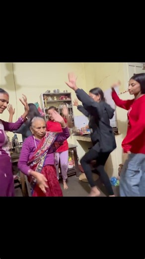 Bhajan lovers jamma vayaC 💃 #shortsnepal #sardanepal