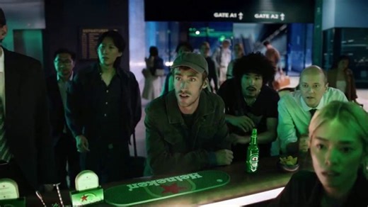 Heineken TV Spot, 'Fans Have More Friends: Bar'