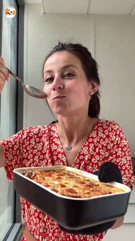 Savoury clafoutis with cherry tomatoes and tuna