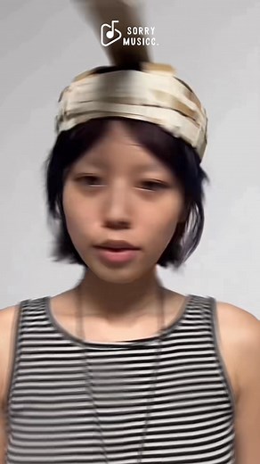 116K views · 649 reactions |  Ê-KÍP NÓI KHÔNG VỚI A.I: Hậu trường hoá trang mình người đuôi cá trong MV "Mục Hạ Vô Nhân" của SOOBIN. 隆‍♀️ VIDEO: yenjiivu | Sorry Musicc. | Facebook