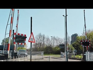 Middlesbrough Cargo Fleet Road Level Crossing, North Yorkshire