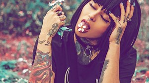 Feministische Tattoos: Die schönsten Motive, um weibliche Stärke zu feiern