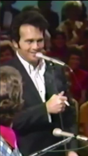 🎤😂 Marty Robbins' Priceless Reaction to Merle Haggard's impression of him!'👏 #country #merle #marty