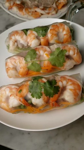 How to Roll Vietnamese Spring Rolls Easily
