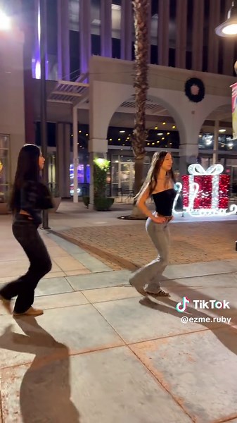 @diana we def need to redo this 😭 #cumbia #baile #paratii #fyp | cumbia