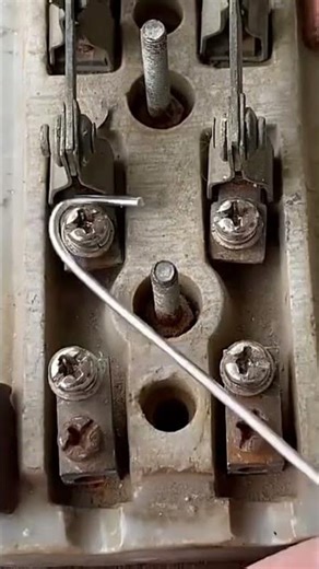 how to install a cable in a power outlet#shorts #youtubeshorts #youtubeshorts #viral