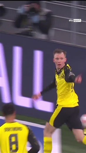 Maxi Beier erzielt wichtiges Tor für Borussia Dortmund!