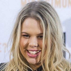 Grace Sewell Boyfriend 2026: Dating History & Exes - CelebsCouples