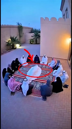 A Simple Burial Prayer Becomes a Moment People Will Never Forget