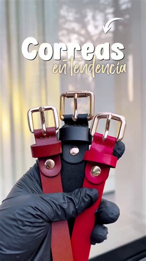 🎀 NUEVAS TENDENCIAS EN CORREAS DE DAMA 2025 ✨Las correas ya no son solo un accesorio, ¡ahora son el detalle que transforma tu outfit completo!Un accesorio en cuero que no solo complementa tu look, sino que lo define 💕.👉 Atrévete a lucir diferente y encuentra tu favorita en Aron Puro Cuero / 994 872 626#CorreasDeDama #Tendencias2025 #AccesoriosDeModa #ModaFemenina #EstiloConCuero #CorreasDeCuero #LeatherStyle #AccesoriosDeCuero #FashionTips #CinturonesDeModa #CorreasMujer #OutfitConEstilo #Mod