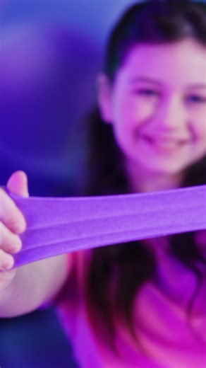 Squish, stretch, and play—without the mess! 🙌 Crayola Less-Mess Goo was created with a special formula that ensures the goo won't stick to clothing, hair, or hands, making it a parent-approved, less-mess slimy goo solution. | Crayola