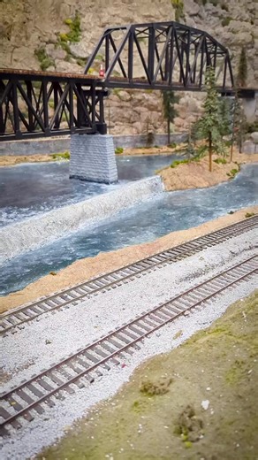 28K views · 1.2K reactions | A perfect little SP freight train to get you through the day. #modeltrains #trains #modelrailroad #modelrailroading #scalemodel #oscale #oscaletrains #museum #bayarea | Golden State Model Railroad Museum | Facebook