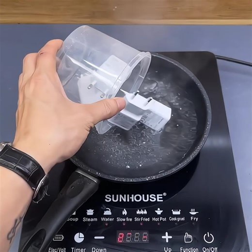 Boil Chargers and make Millions! #shorts #ytshorts #lifehacks #experiment #video