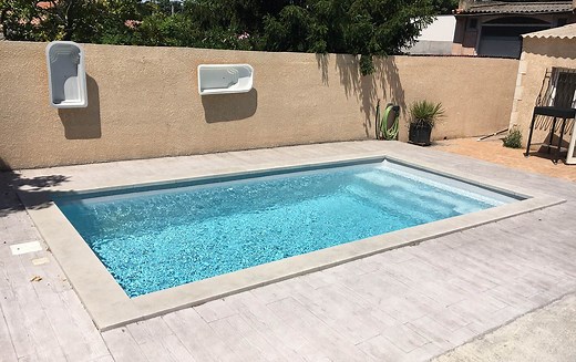 Piscine coque modèle Lac de Rousset