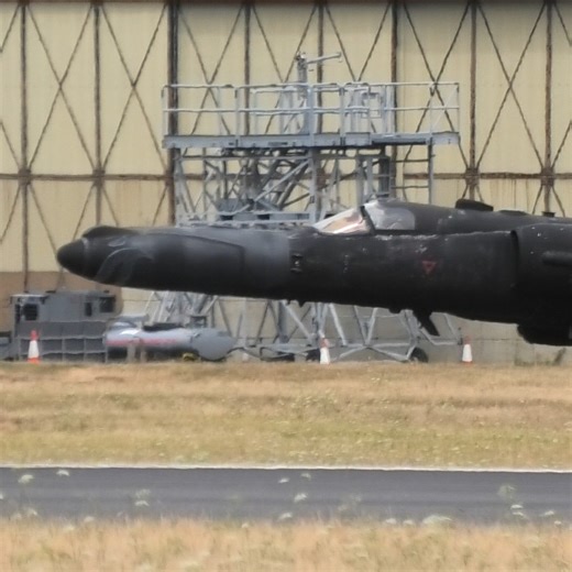 The legendary Lockheed U-2S “Dragon Lady” took to the skies at RIAT 2025, delivering one of the most talked-about and rarest flying displays of the entire show. Built for high-altitude reconnaissance during the Cold War, the U-2 has flown at over 70,000 feet, gathering critical intelligence since the 1950s. Operated by the US Air Force, the U-2S is still in service today — a living relic of spy history with modern tech upgrades. Its slender wings, alien-like appearance, and difficult landing pro