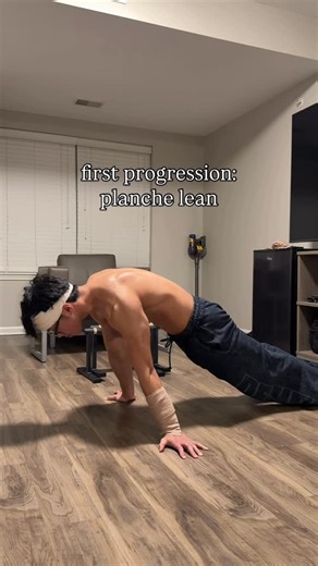 christopher louie on Instagram: "Pt 1: Planche lean tutorial! These IG coaches do nothing but hide practical tips behind a paywall… and this series will mark my protest against them! I’ve made every single beginner mistake when working on the planche and I’m here to make yall unlock this skill FASTER than i did 😈 Stay tuned for part 2 😏😏😏 #calisthenics #streetworkout #planche #plancheprogression #planchelean"