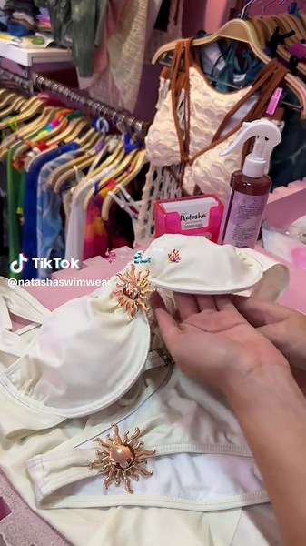 Vestidos de Baño: Estilos para Cada Playa