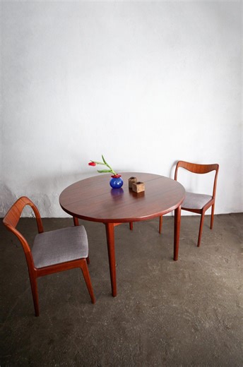 Vintage Scandinavian Modern Round Teak Dining Table With Two Leaves - Etsy