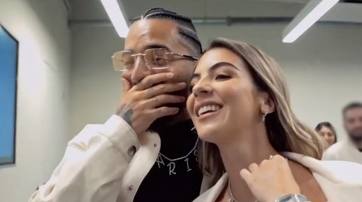 Maluma announces he and girlfriend Susana Gomez are expecting their first baby together in his new music video for his latest single "Procura." https://eonli.ne/3FoWt8H | E! News