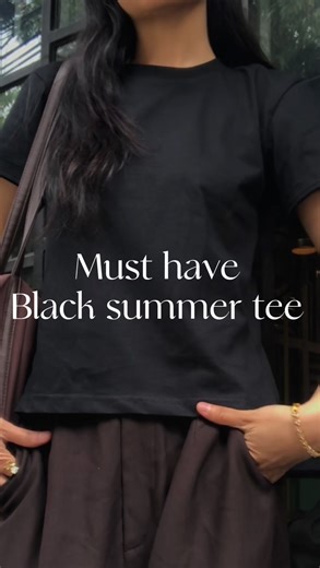 Stylish Black Loose-Fitted Tee for Summer