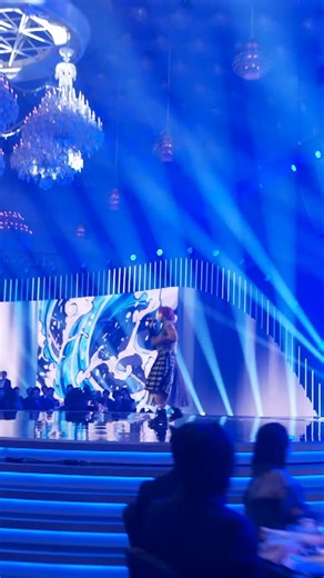 1.9M views · 101K reactions | LiSA performing Gurenge at this year’s #AnimeAwards   ✨WATCH: https://got.cr/LiSA-AA25 | Crunchyroll | Facebook