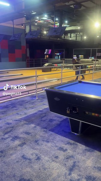 Who said girls can’t bowl? 🎯 #CleanStrike #BowlingBoss #ForYou #FYP #ZambianTikTok #BowlingChallenge #StrikeEnergy #GirlsWhoBowl