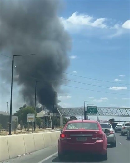 SA fashionistas have flocked to Morphettville Racecourse for the Adelaide Cup! 🐎✨