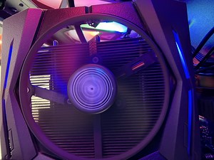 The lights on my ASUS ROG STRIX RTX 2060 wont light up fully.