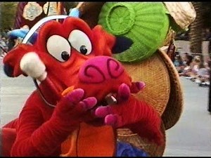 Disney's Mulan 花木蘭 Parade ❄ Disney-MGM Studios ❄ Walt Disney World ❄ December 1998