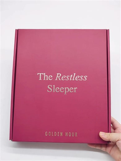 Your products deserve a worthy stage 🌟 Our custom paper shipping box fits perfectly, ships securely, and looks gorgeous on arrival. Add branded tissue, stickers, or a handwritten note for that personal touch. Make unboxing an event. 🎁📦❤️ #shippingbox #box #2026box #happynewyears #mailerbox #packagingbox #custombox #boxcustom #paperbox