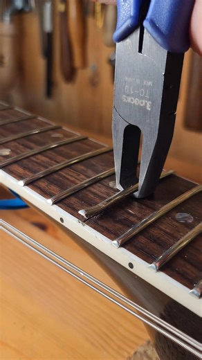 50K views · 386 reactions | How I replaced a dented fret and repaired the fretboard on a Dean guitar. #luthier #guitarrepairshop #guitarrepair #luthiery | Sound Factory | Facebook
