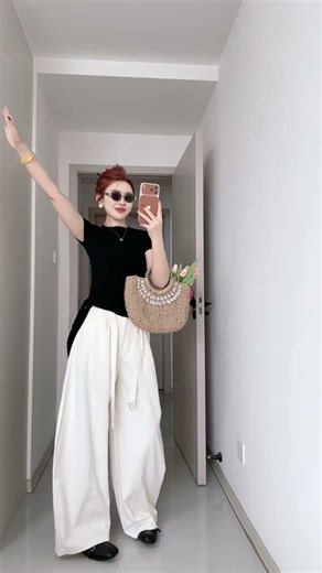 Dressing Style: Trendy Wide-Leg Pants for All