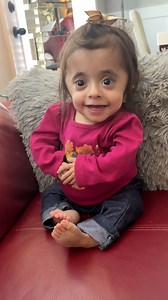 1M views · 38K reactions | The wiggly toes, big expressive eyes, and adorable laughter get me every time! 殺❤️ #foryouシ #fypシ #cute #cutebaby #adorable #sweetgirl #family #loveyou #babygirl #kids #babylaugh #funnyvideos #funny #ourlittlemms #maryammia #momlife #sahmlife | Our Little M&Ms | Facebook