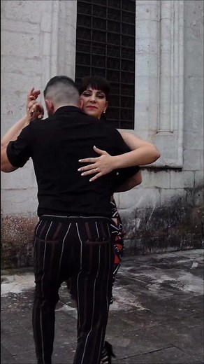 Titica ft. Ivan Alekxey - Semba no Pé