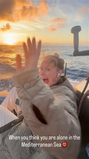 Nothing like jump scaring Silje a bit in the middle of the Mediterranean Sea👹