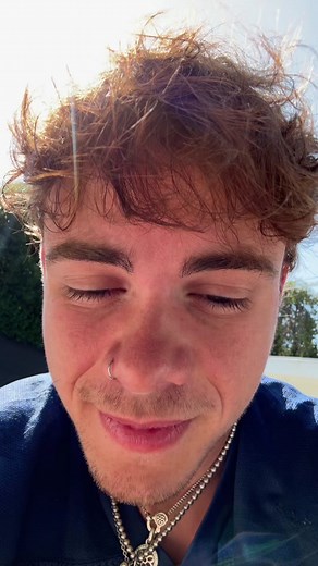 anyways STREAM LIKE THAT #asmr #newmusic #songofthesummer #summer #tutorial