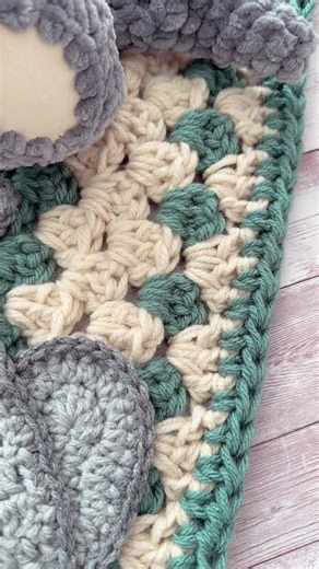 Ahhh Baby Taco — the sweetest little dino ready for snuggles and adventures! 💚 Blanket matching snuggler = double the cozy, double the cuteness 🥹✨ Which color combo should Taco the Triceratops come in next? 👇 Snuggler pattern and feet patches: @laserllamaboutique Blanket/appliqué patterns @nellascottage Pom: @thepomlady #crochetblanket #babyblanket #babygiftideas #babyshowergifts #nurserydecor #handmadebaby #crochetbabyblanket #crochetlove #handmadegifts #babyessentials #crochettoys #dinosaur