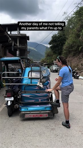 The Career Break Diaries (@victoria_careerbreak)’s videos with Hakuna Matata - Billy Eichner & Seth Rogen & JD McCrary & Donald Glover