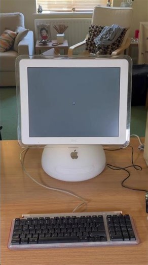 The iMac G4 2002 was truly a masterpiece 🥺🤯#imac #fyp #imacg4 #macintosh #apple