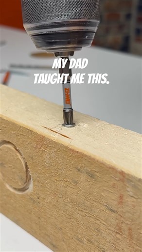 28K views · 54 reactions | Stuck screw removal trick #DIY #LifeHacks #ToolHack #ScrewRemoval #FixIt #Handyman #WorkshopHack #SmartFix #RepairTips #Invention #HomeImprovement #HowTo #CreativeIdea #ToolTips #EngineeringHack | SR Digital Hacks | Facebook