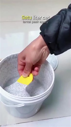 Cat lantai pasir epoxy berwarna #epoxy #epoxyfloor #epoxyresin #epoxyart #epoxytable