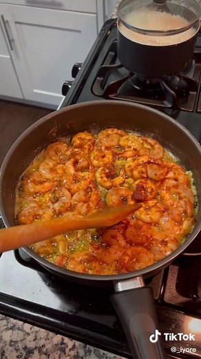 Garlic Butter Shrimp Easy Recipe