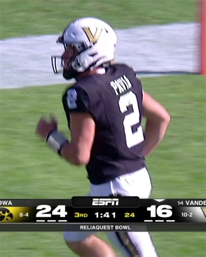 PAVIA AGAIN 😱 We've got a one-score game on ESPN and the ESPN App 🍿👀 College Football on ESPN | Vanderbilt Football | ESPN