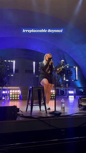 To the left to the leftttt 🎤 #irreplaceable #beyonce #soundcheck