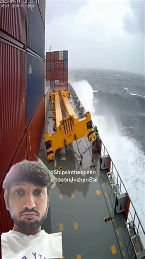 easy job? isn't it? #ocean #ship #strom #waves #northsea