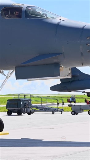 B-1B Operations | Andersen AFB 🇬🇺🔥#B1Bomber #usairforce #Guam | US Military News