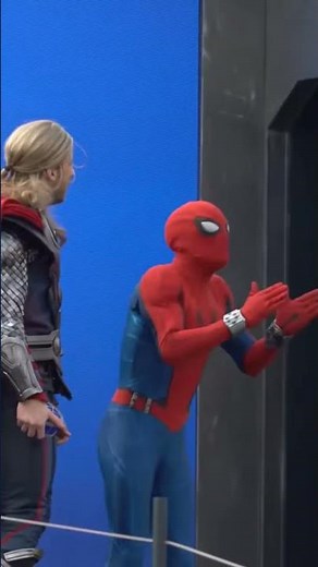 Mio... miol... miomir... arf ! #disney #disneyland #disneylandparis #Marvel #thor #spiderman